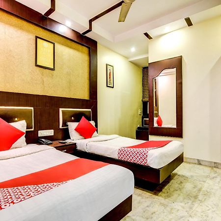 Spot Inn Hostel New Delhi Extérieur photo